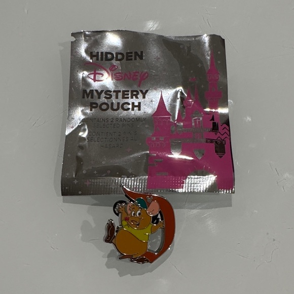 Hidden Mickey Disney pin Wave B Gus D chaser pin - Picture 1 of 2
